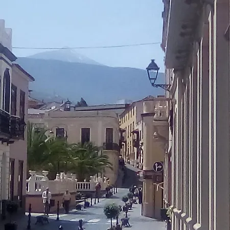Orotava بيت شباب